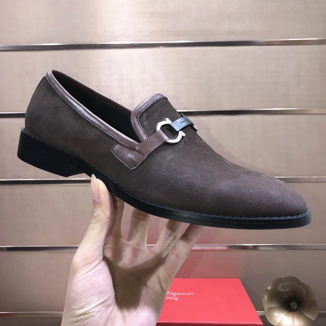 Men's shoes 💰540💰[Ferragamo/Ferragamo] (high-end Niuli) New 🍀 Ferragamo* - top version Ferragamo's classic formal leather shoes! Made of imported original cowhide, the inner top layer is comfortable cowhide lining! Original wear-resistant rubber outsole! High quality products! Code number 38-44!